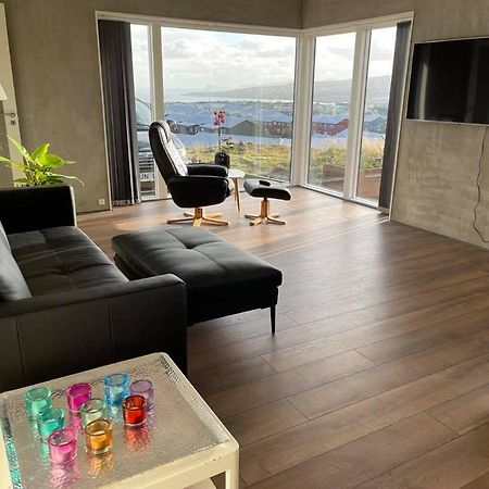 Modern Apartment With City & Oceanside View Torshavn Exterior photo