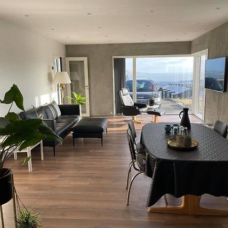Modern Apartment With City & Oceanside View Torshavn Exterior photo