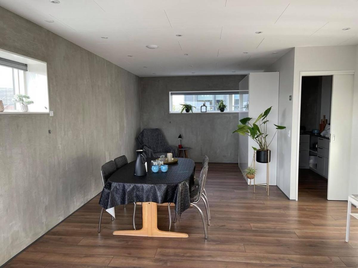 Modern Apartment With City & Oceanside View Torshavn Exterior photo